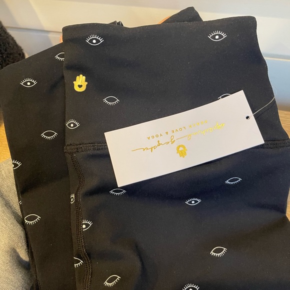 Spiritual Gangster Leggings - Picture 2 of 6